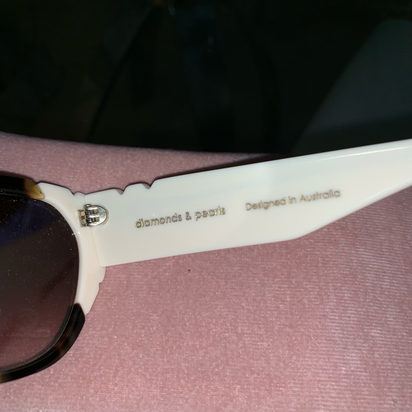 Diamonds and pearls Parer sunglasses